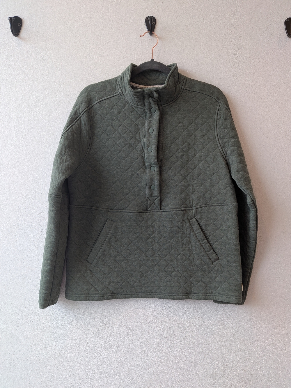 Women's L Magellan Outdoors brand Quilted Olive Green Women's Pullover